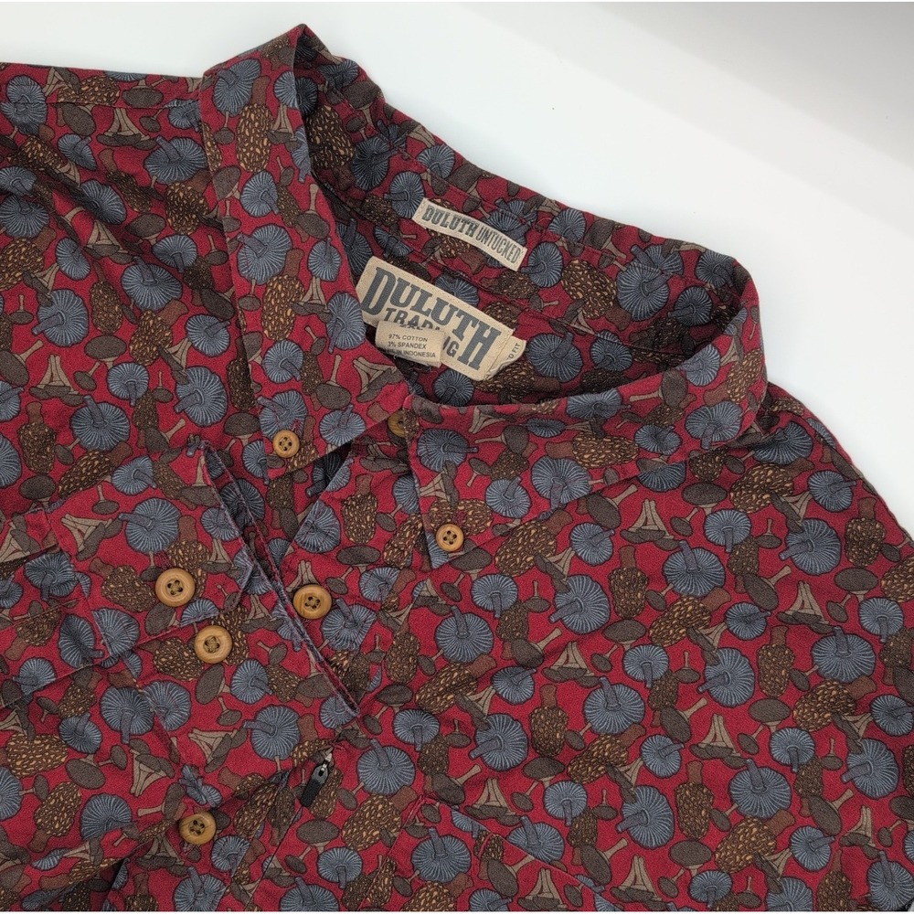 Duluth Trading Co Mens XXL Relaxed Fit Untucked Mushroom Button Down Shirt Red